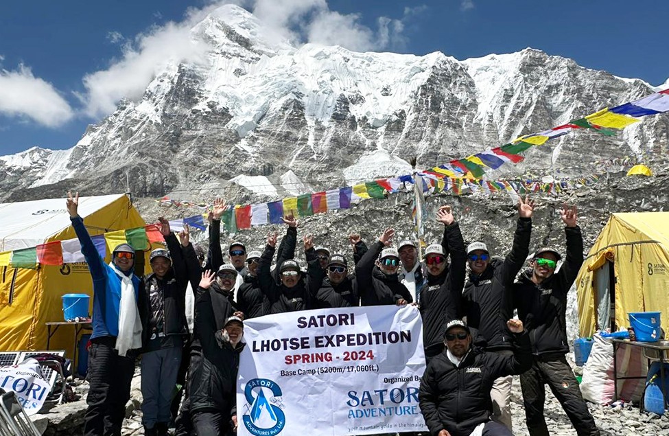 Lhotse Expedition 2024 Team