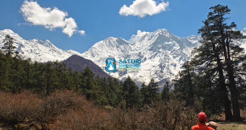 Manaslu Trekking