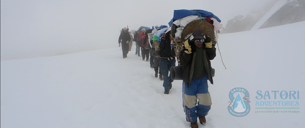 Mera la pass group Photo for Baruntse expedition  