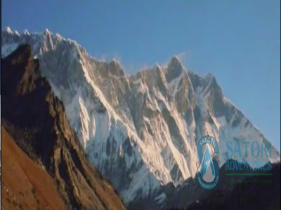 Chhukung Re Peak climbing in Everest Nepal 