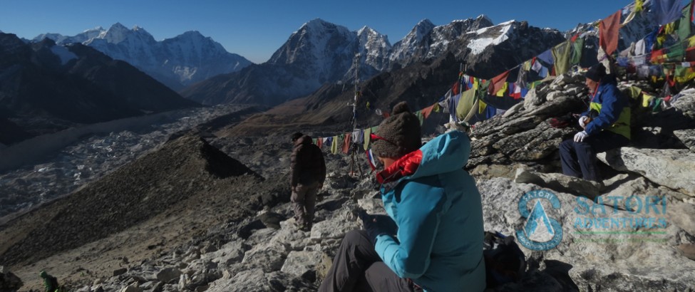 everest renjo la pass trek67