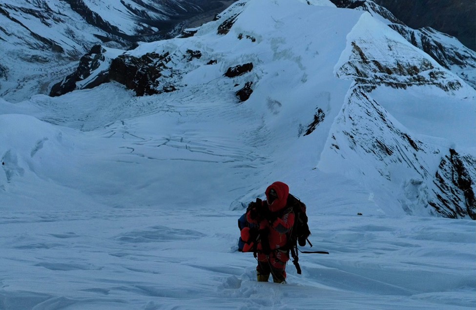 Climbing during Himlung Expedition