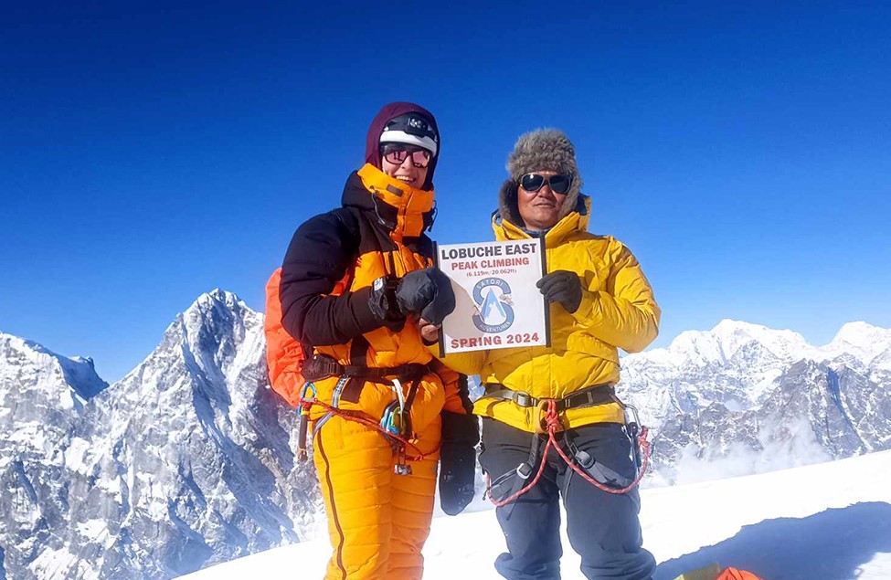 Lobuche East Summit