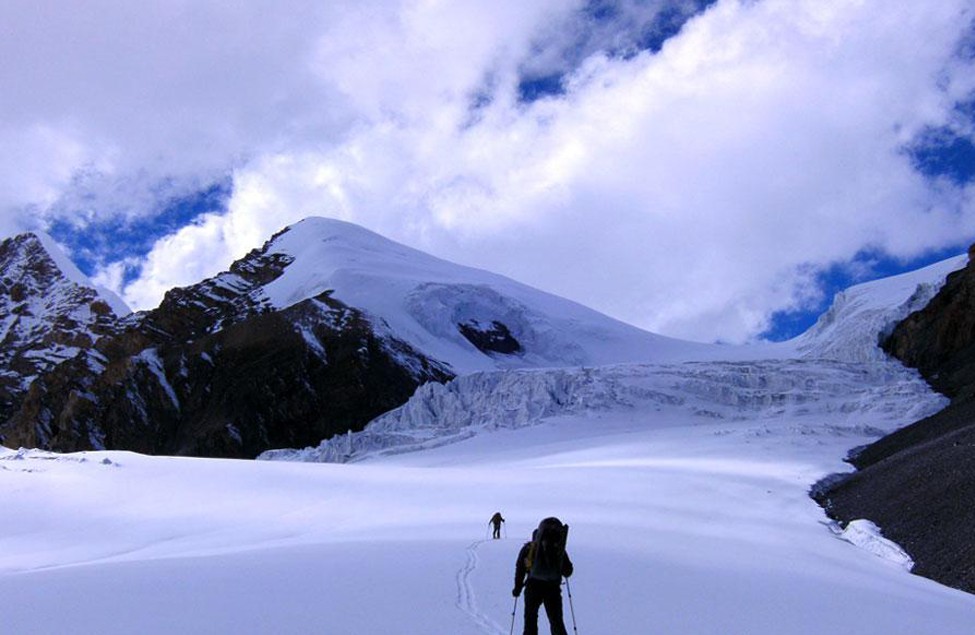 Saribung Peak