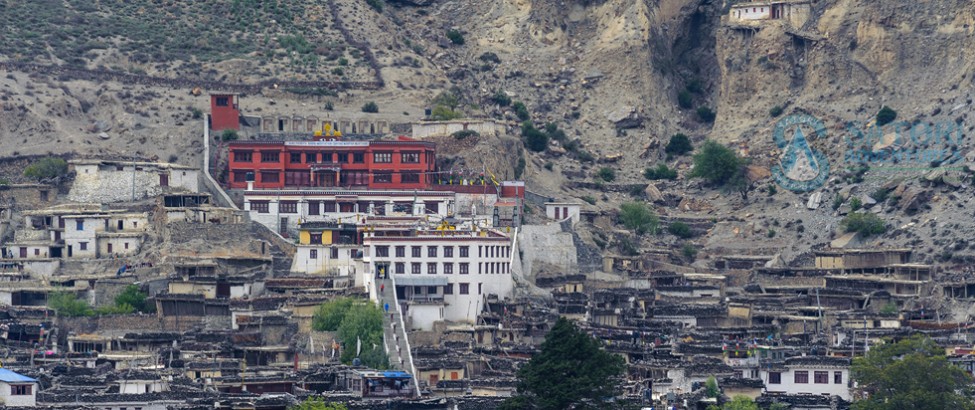 mustang region trekking