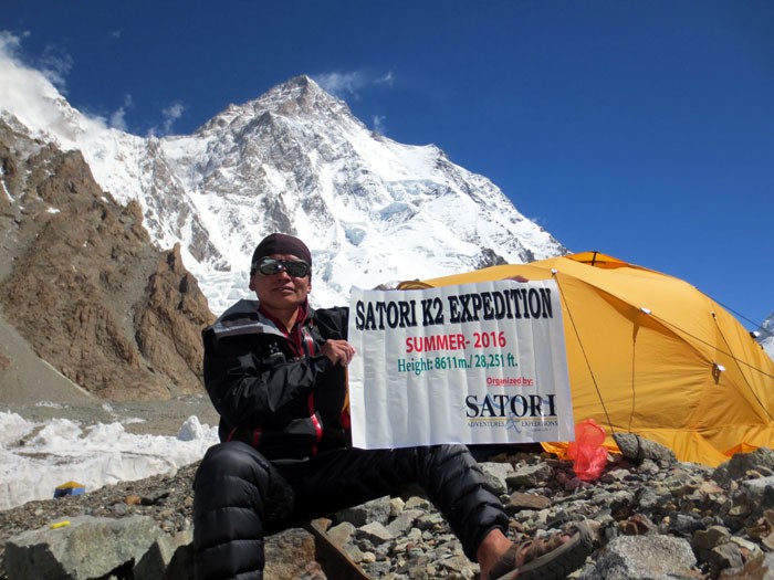  Satori Banner at K2 