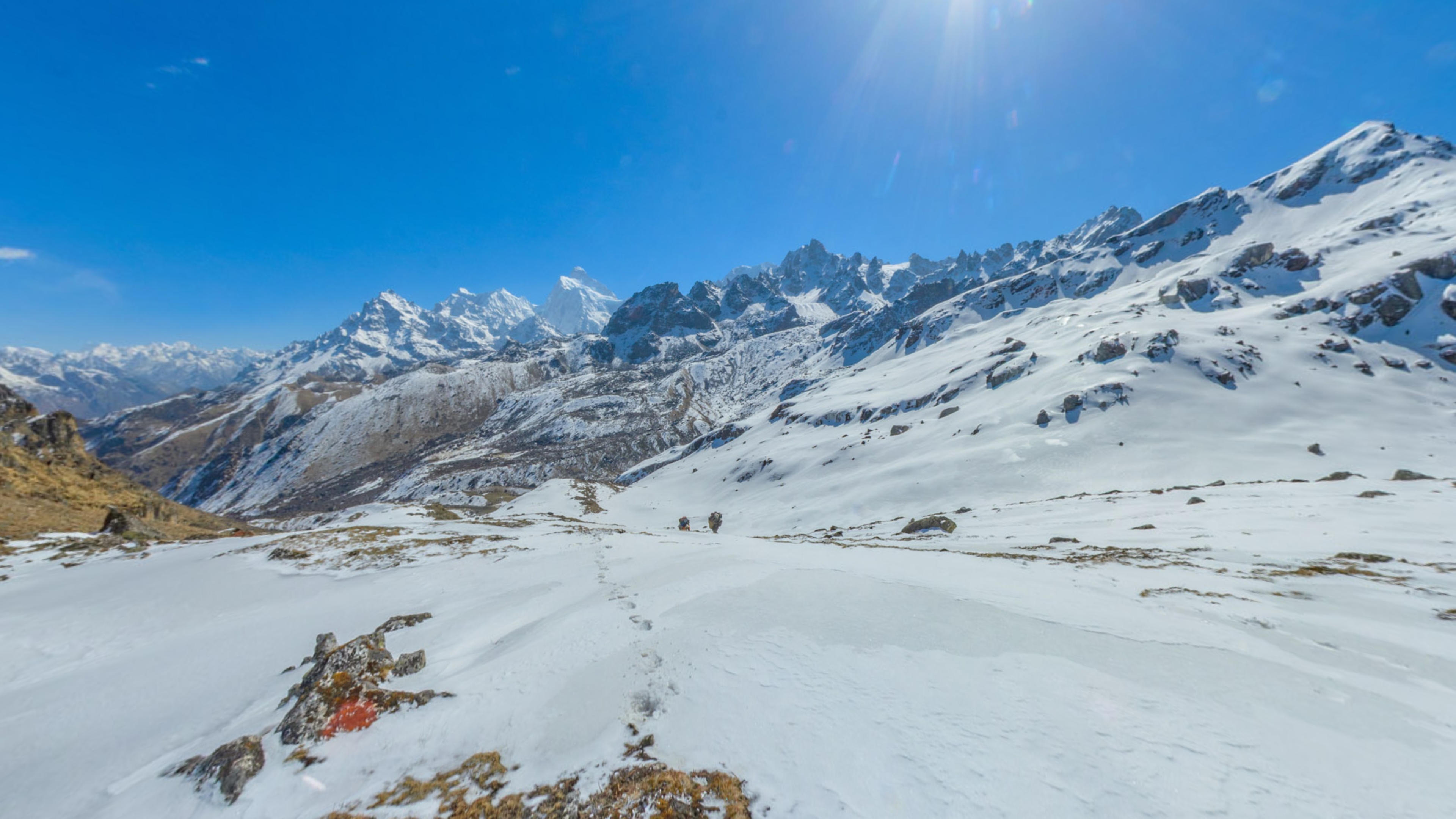 Kanchenjunga Circuit Trekking