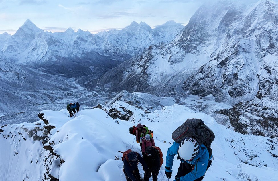  Lobuche And Island Peak Climbing 
