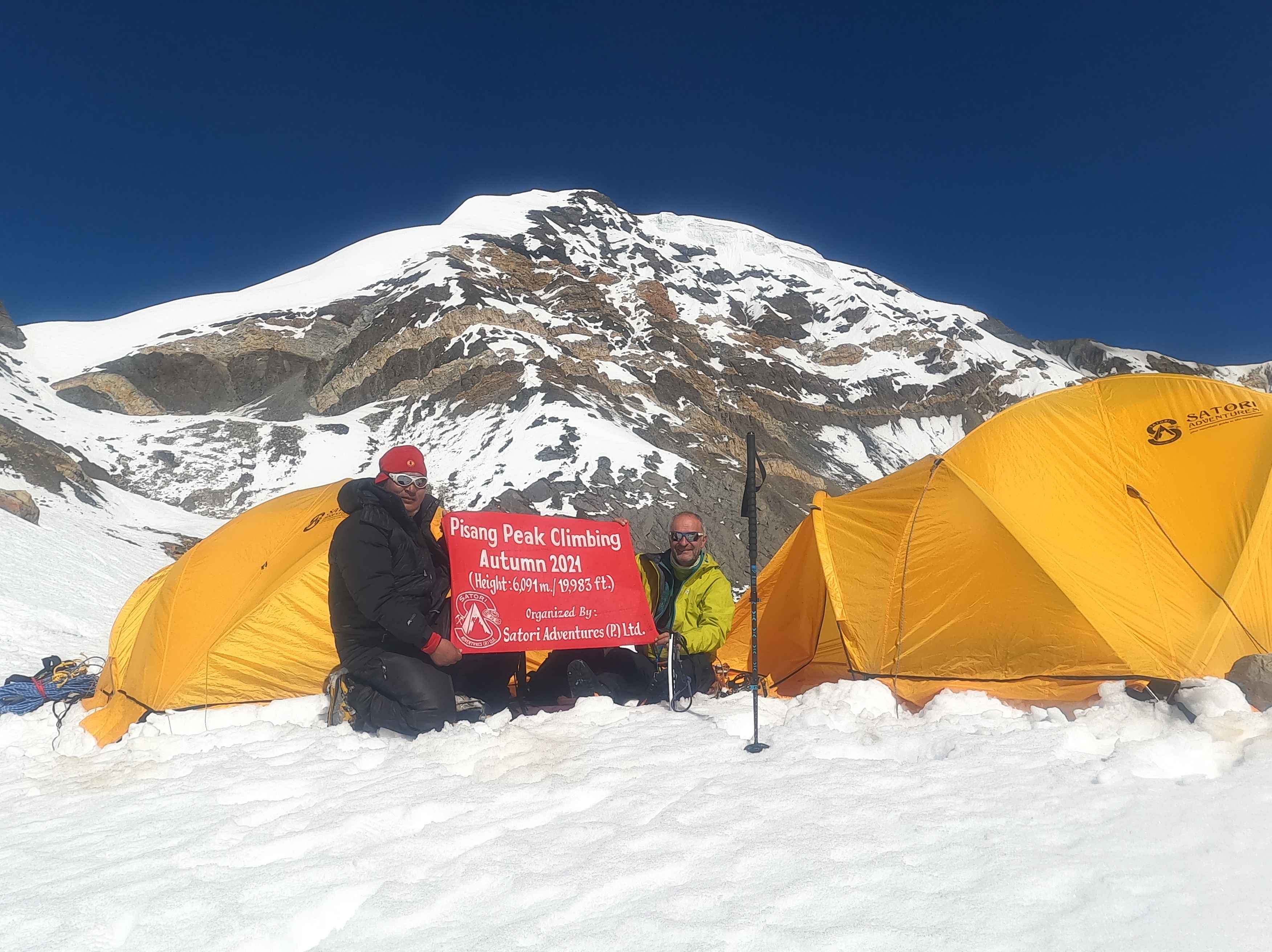  Pisang Peak Climbing 