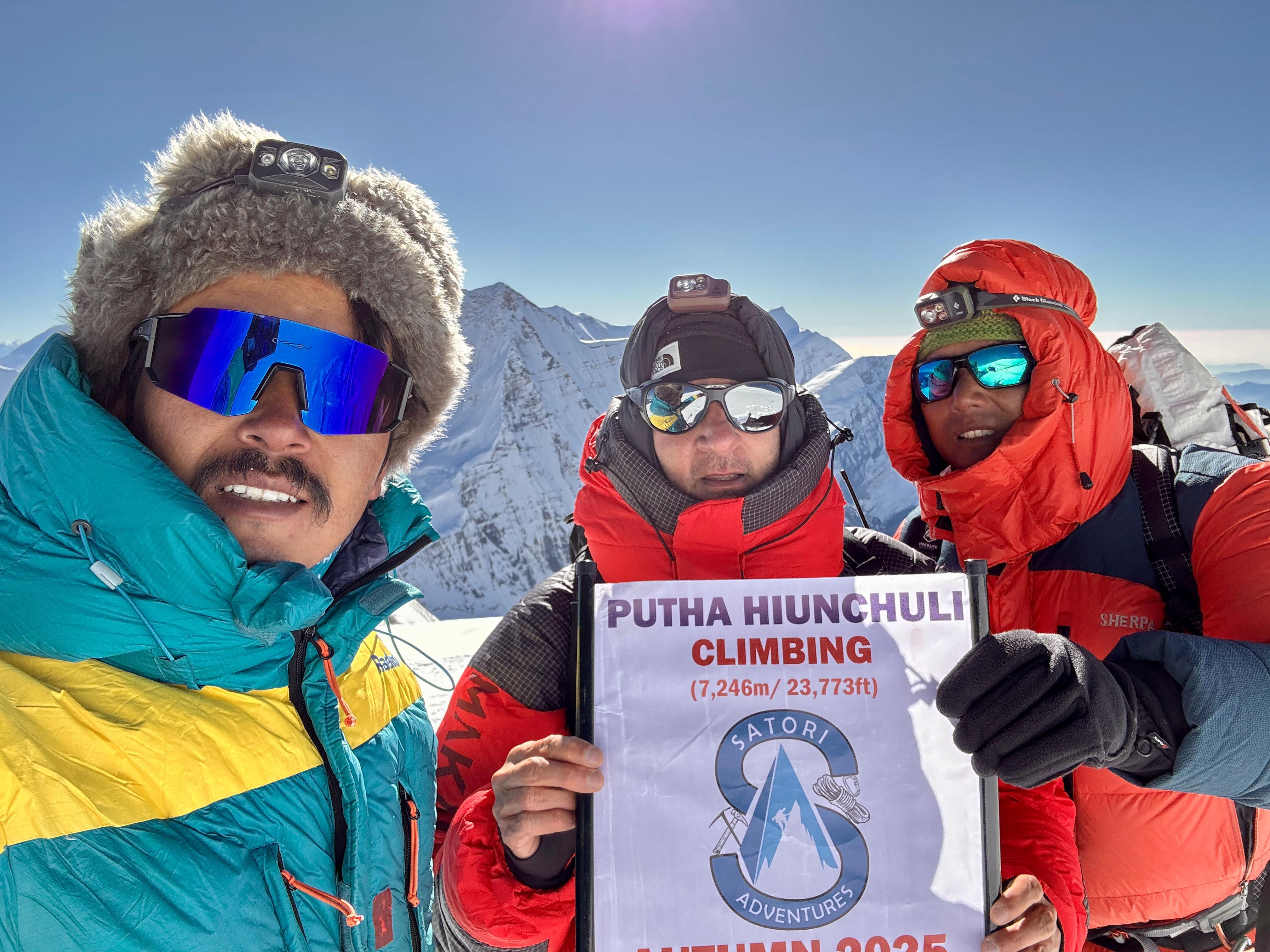  Top Of Putha Hiunchuli 